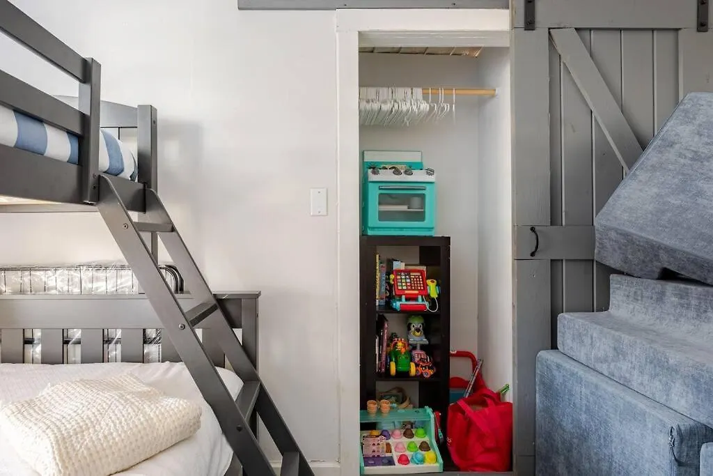 Fun-Filled Home With Pool, Near Beach, Pets Welcome! Panama City Beach Vakantiehuis