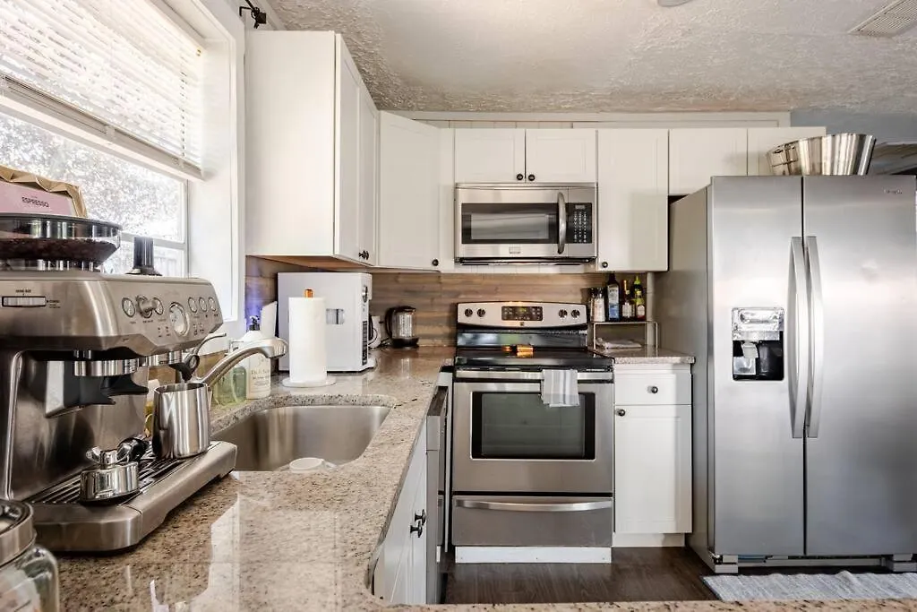 Vakantiehuis Fun-Filled Home With Pool, Near Beach, Pets Welcome! Panama City Beach